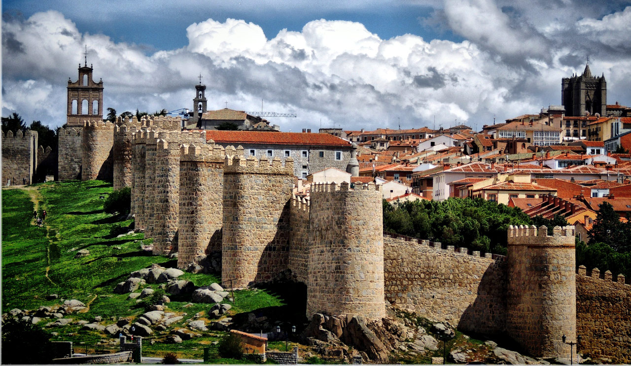 Avila (Photo license: CC BY 2.0)